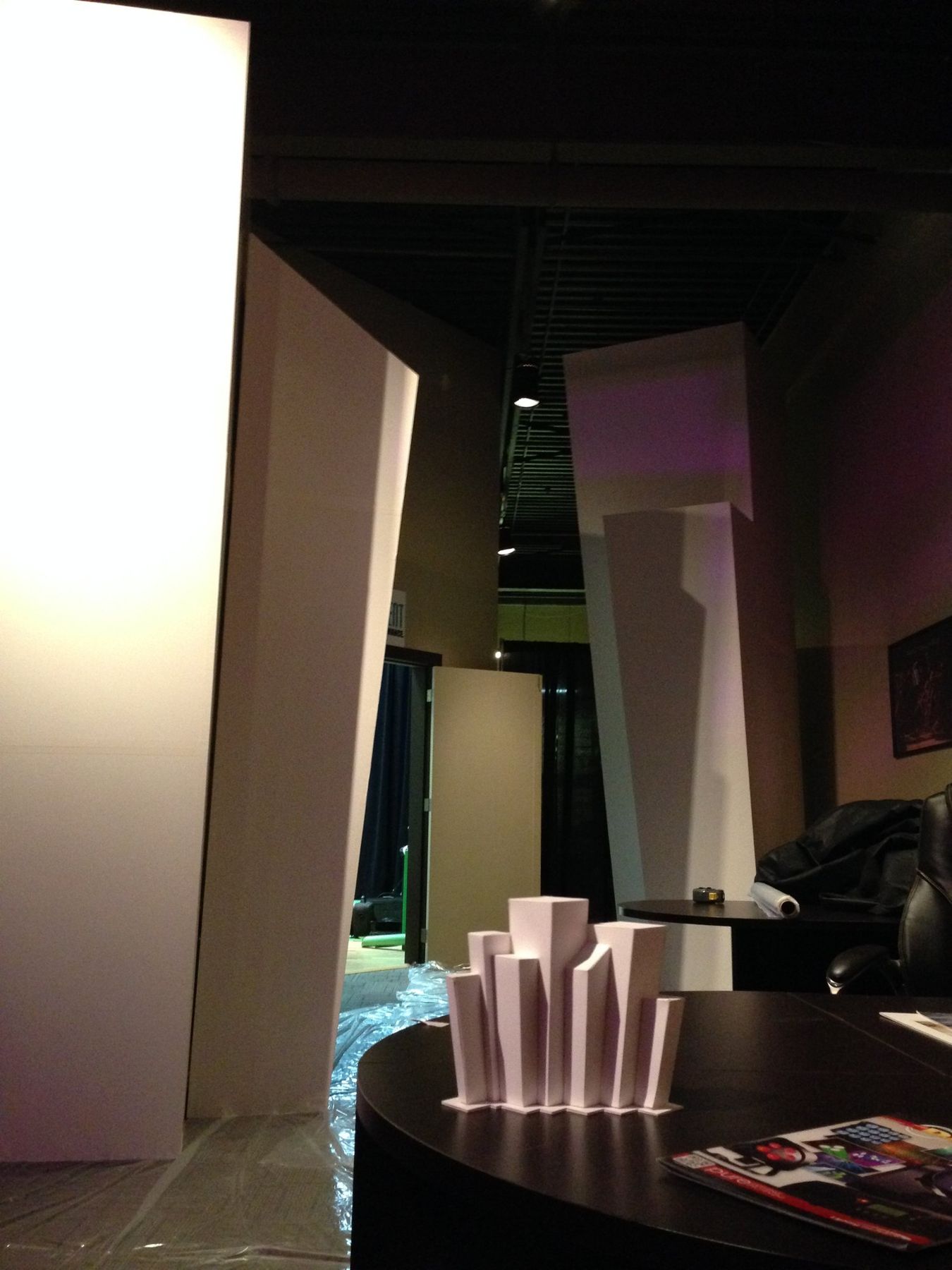 1:10 scale model with desktop projector